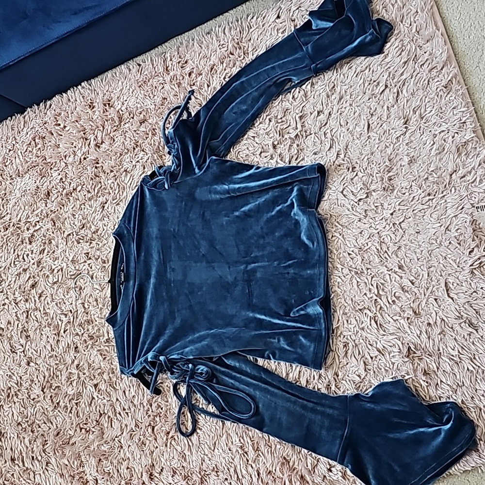 Gorgeous velour top